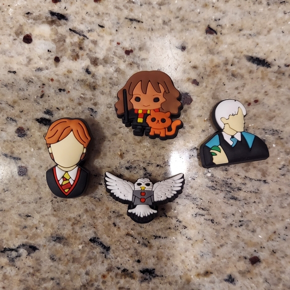 *New - 4 Pieces* Harry Potter Jibbitz - Picture 1 of 1
